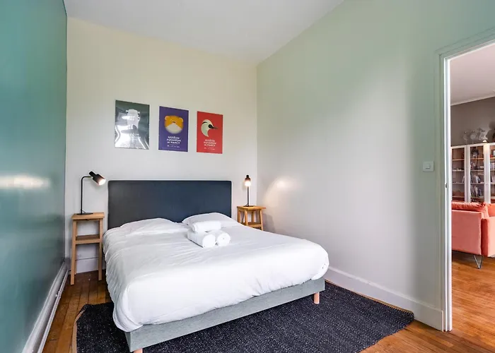 Le Chic D'adam - A Cote Du Parc De La Pepiniere Apartmán