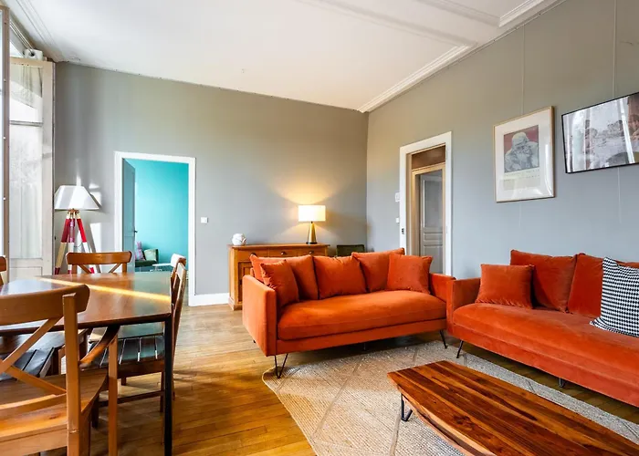 Le Chic D'adam - A Cote Du Parc De La Pepiniere Apartmán